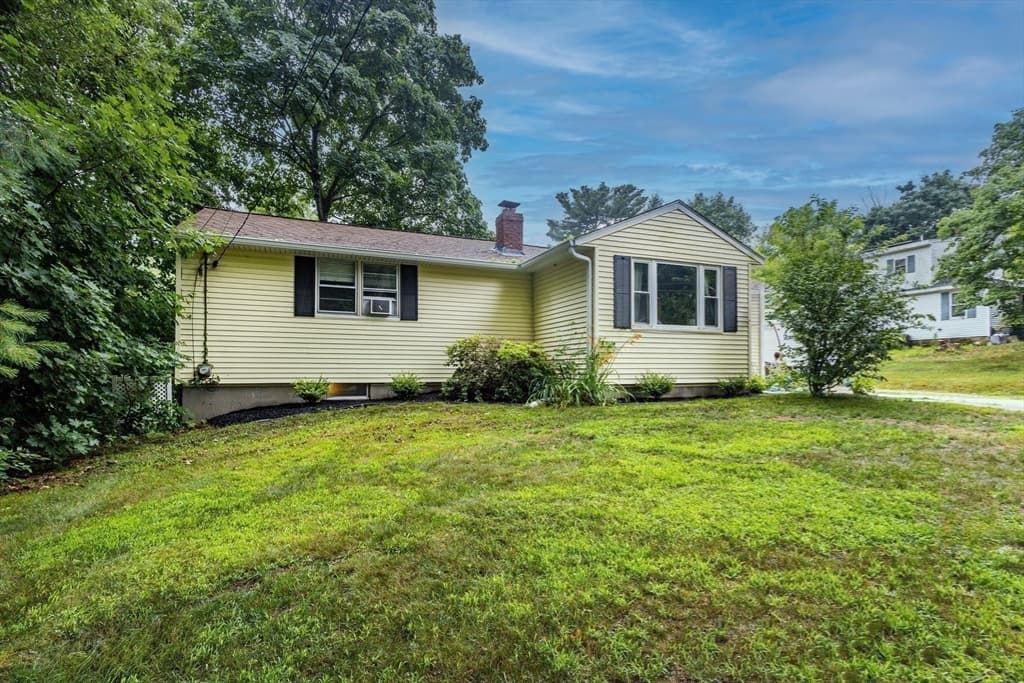 Single Family Residence at 17 Pine St, Bellingham MA 02019, Bellingham, photo 16 of 24