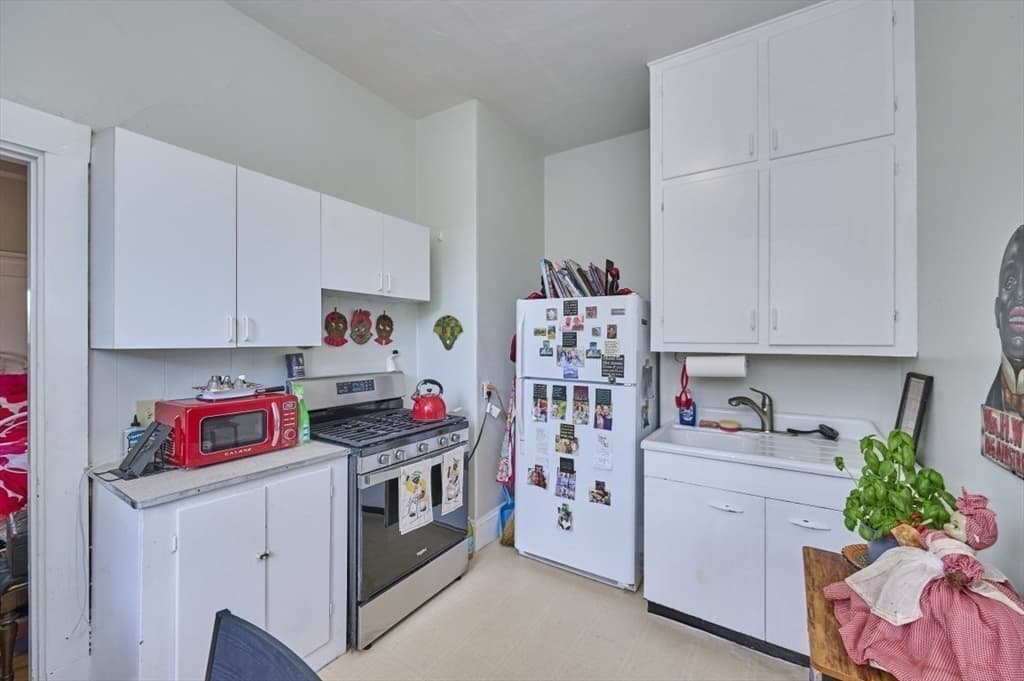 408-410 Crescent St, Waltham MA 02453 photo 8