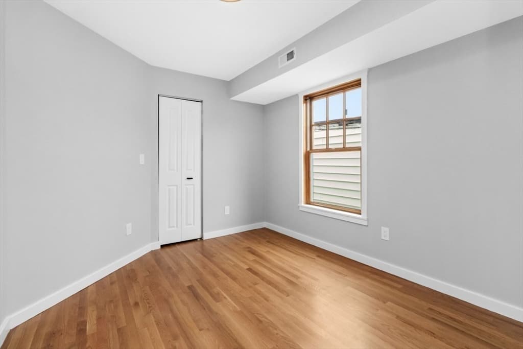 40 Baxter St # 7, Boston MA 02127 photo 13