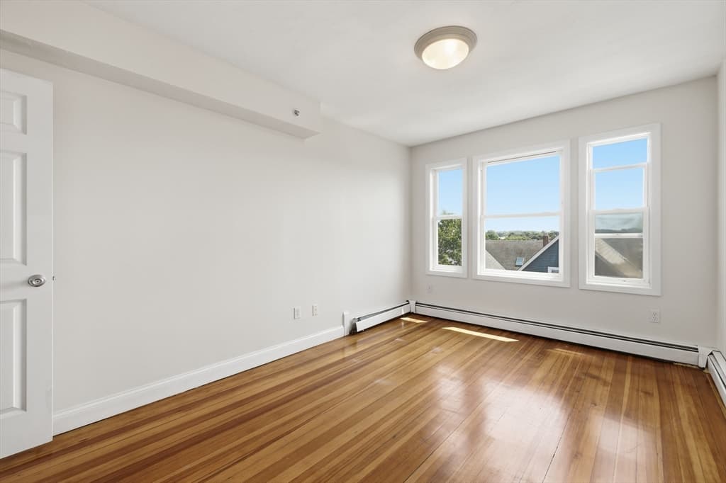 Condominium at 41 Harbor St # 4, Salem MA 01970, Salem, photo 12 of 39