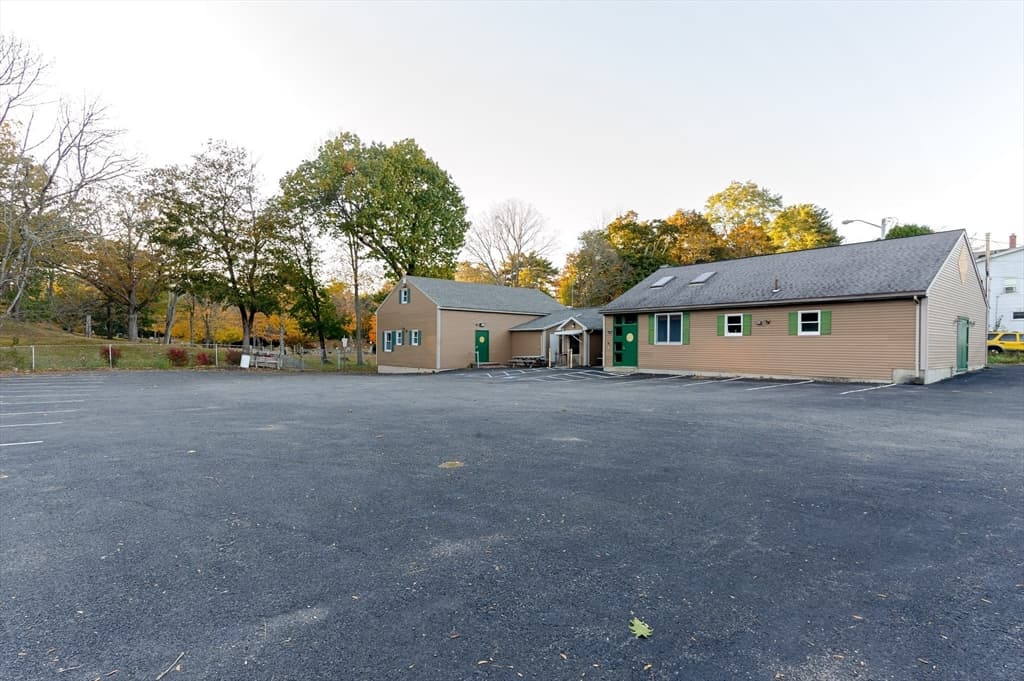 58 Aspen St, Ware MA 01082 photo 2