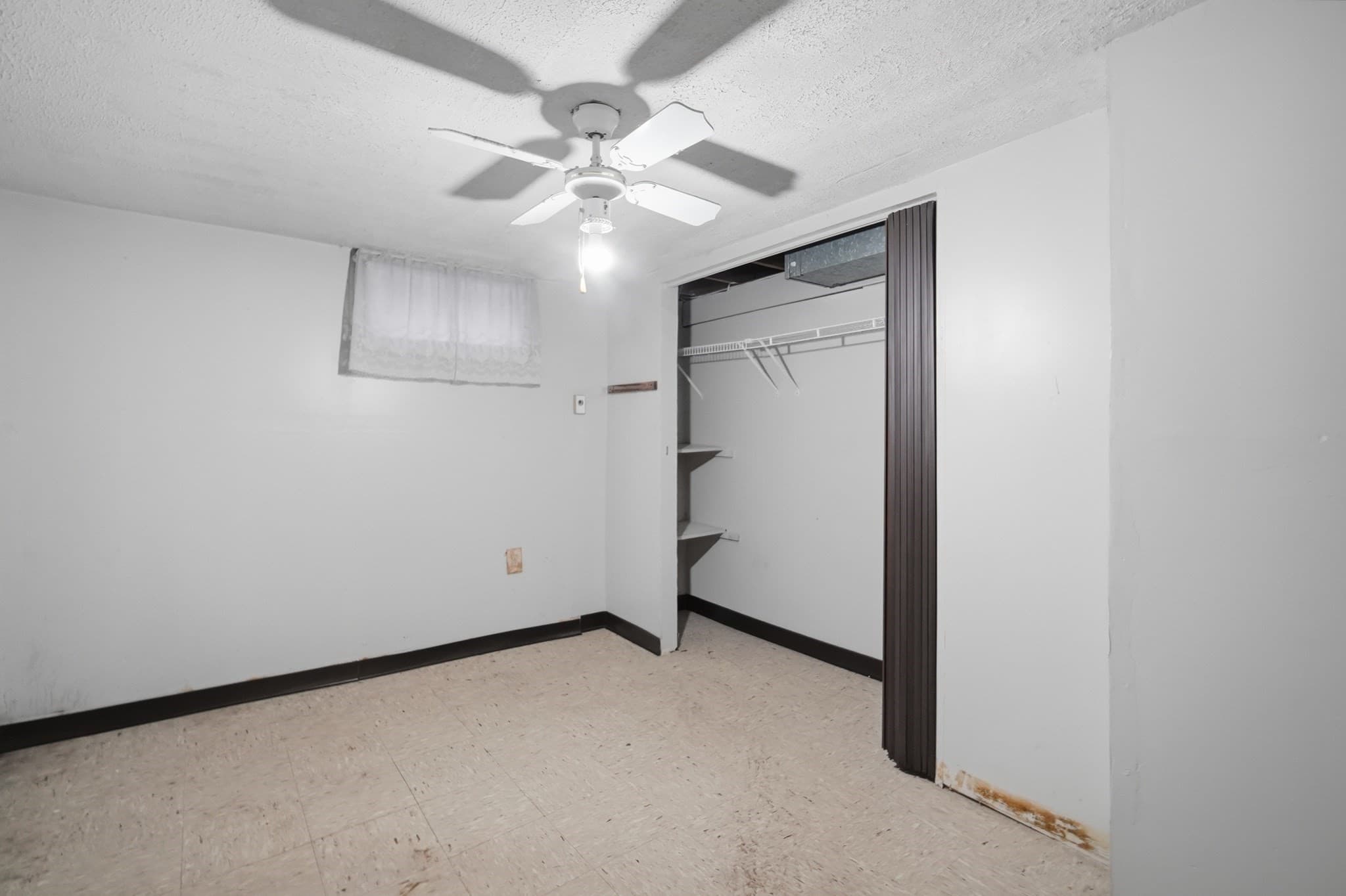 Single Family Residence at 74 Leatherleaf Dr, Springfield MA 01109, Springfield, photo 22 of 25