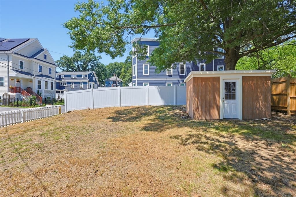 10 Meyer St, Boston MA 02131 photo 32