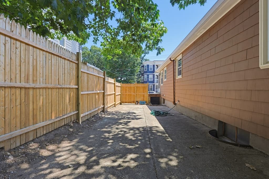 10 Meyer St, Boston MA 02131 photo 28