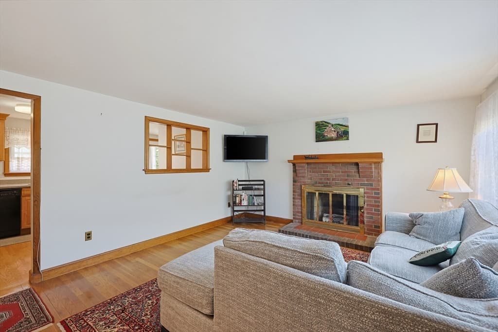 10 Meyer St, Boston MA 02131 photo 14