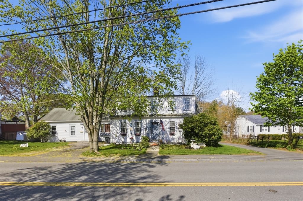 196 Highland S, Taunton MA 02780