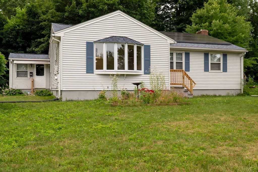 159 Roy, Springfield MA 01104