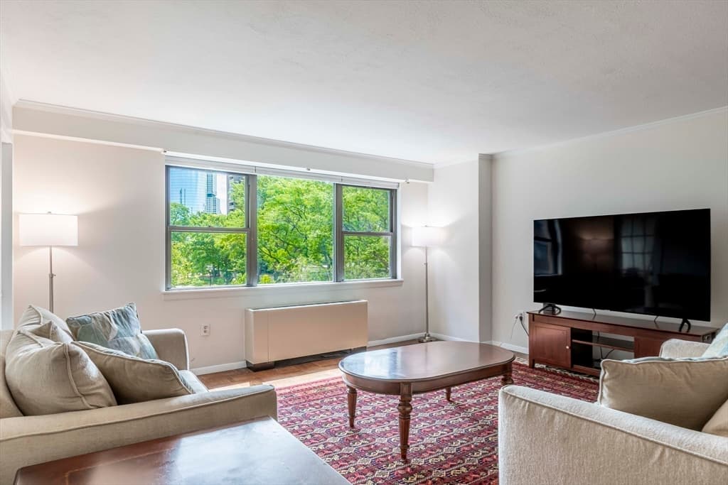 Condominium at 8 Whittier Place # 4C, Boston MA 02114, Boston, photo 10 of 20