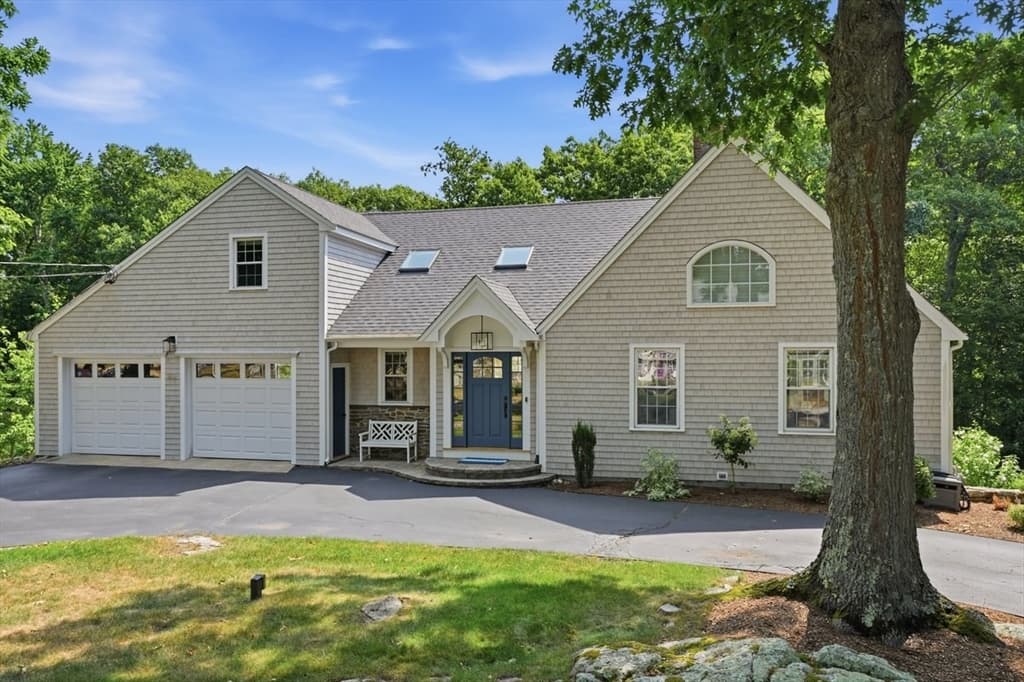 47 Old Coach Road, Cohasset MA 02025 photo 3