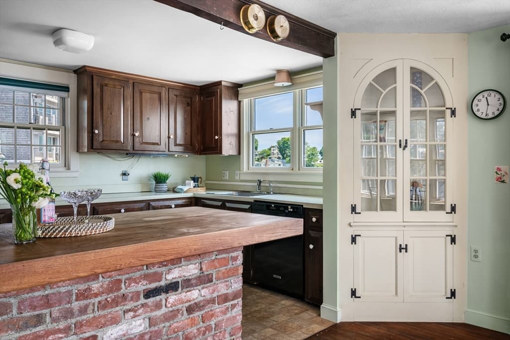 137R Front, Marblehead MA 01945 photo 17