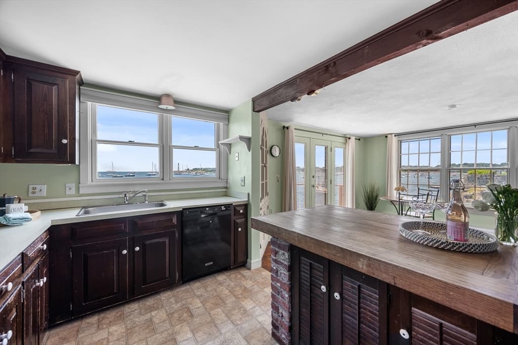 137R Front, Marblehead MA 01945 photo 16