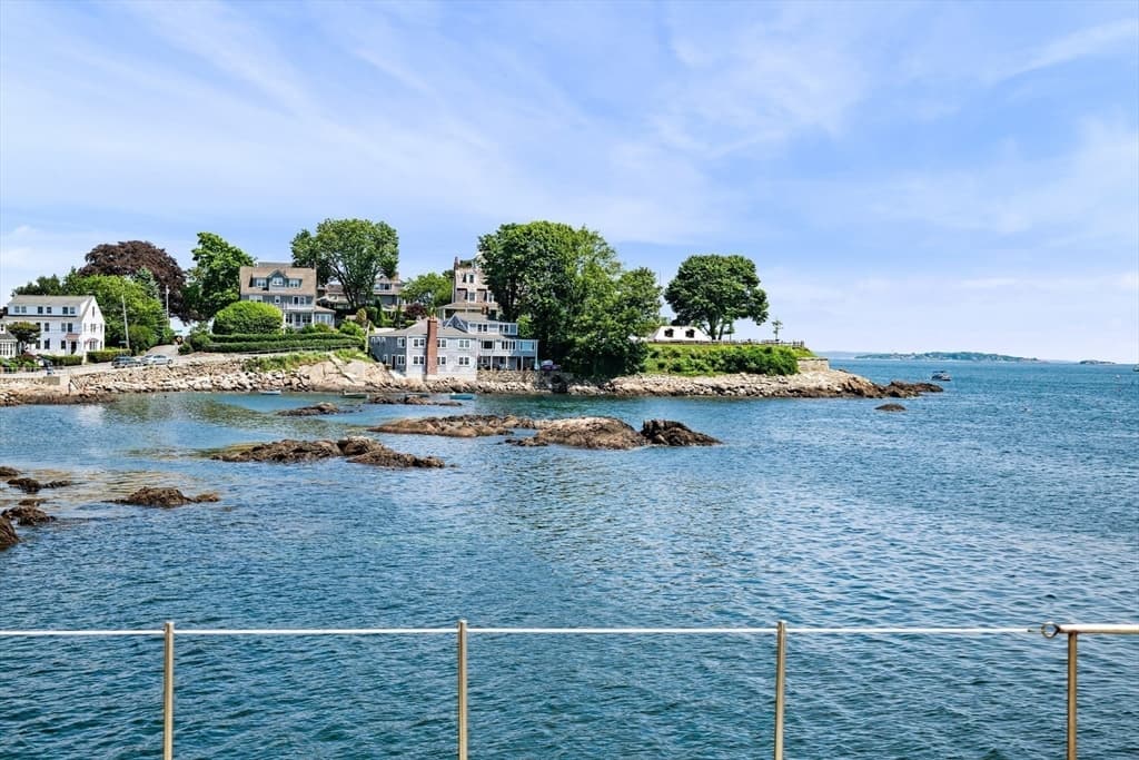 137R Front, Marblehead MA 01945 photo 10