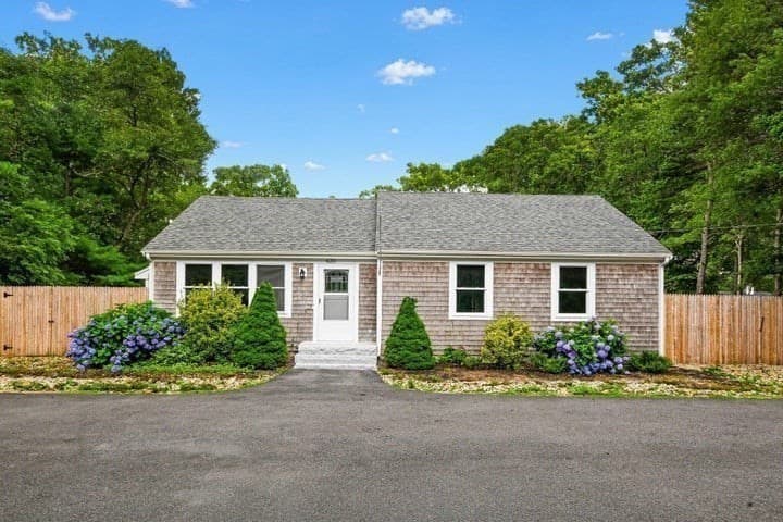 620 Boxberry Hill Road, Falmouth MA 02536