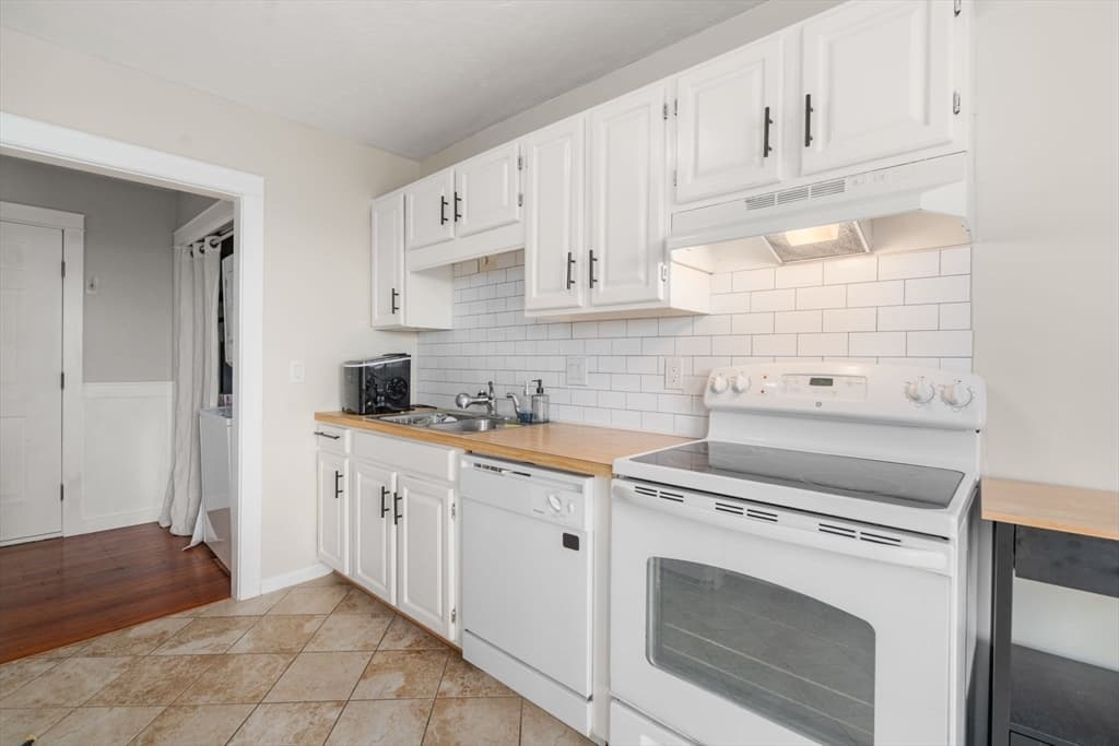 21 Middlesex Ave # 303, Worcester MA 01604 photo 8