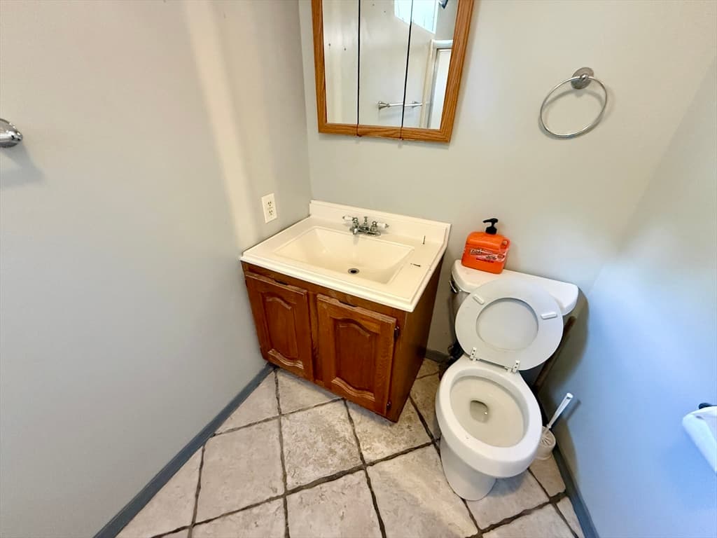 66 Barrison St, Springfield MA 01109 photo 29