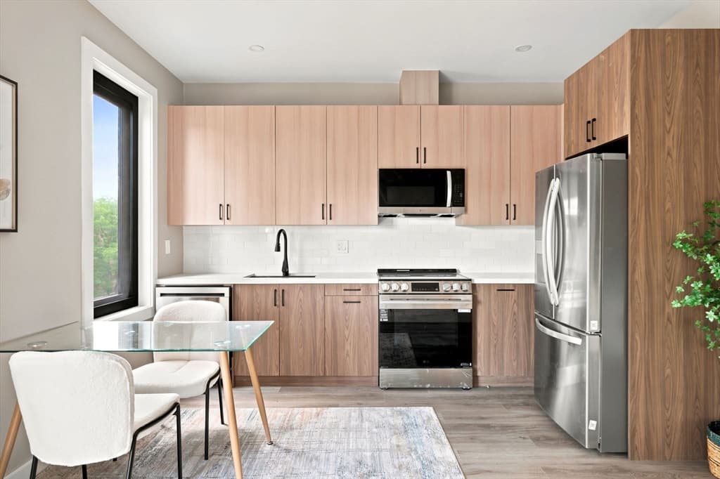 Condominium at 75 Maywood # 4, Boston MA 02119, Boston, photo 2 of 17