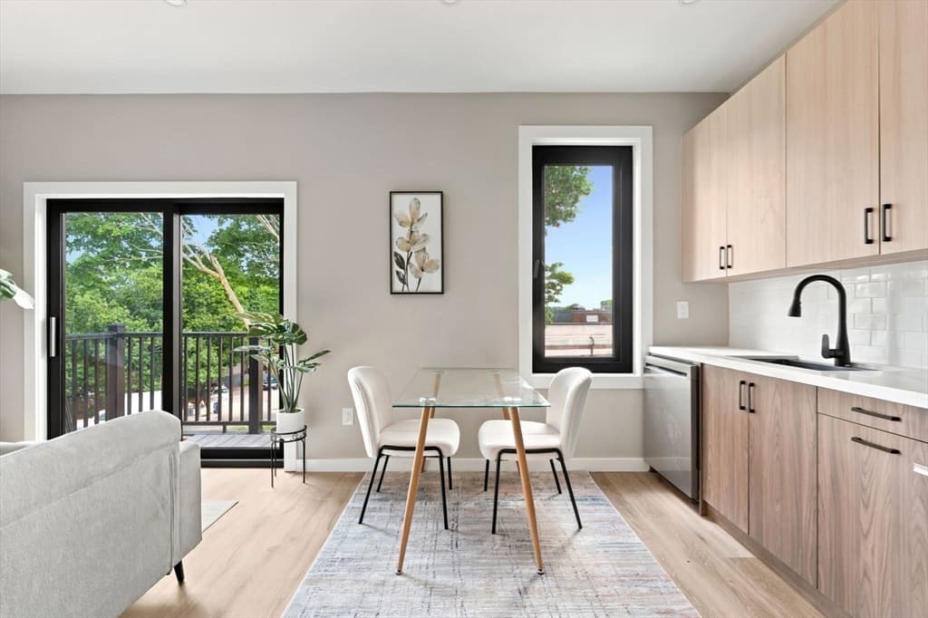 Condominium at 75 Maywood # 4, Boston MA 02119, Boston, photo 7 of 17