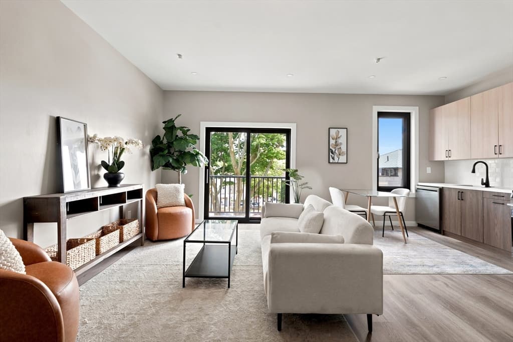 Condominium at 75 Maywood # 4, Boston MA 02119, Boston, photo 3 of 17