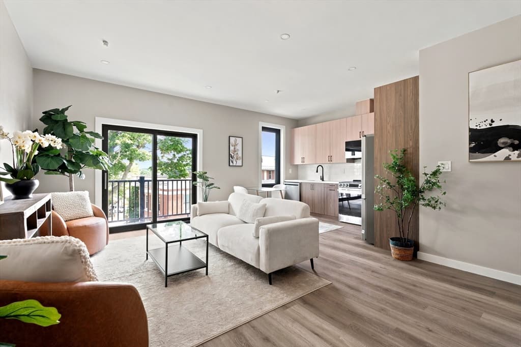 75 Maywood # 4, Boston MA 02119