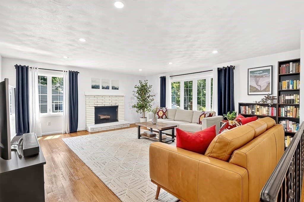 Single Family Residence at 67 Angelica Dr, Framingham MA 01701, Framingham, photo 2 of 42