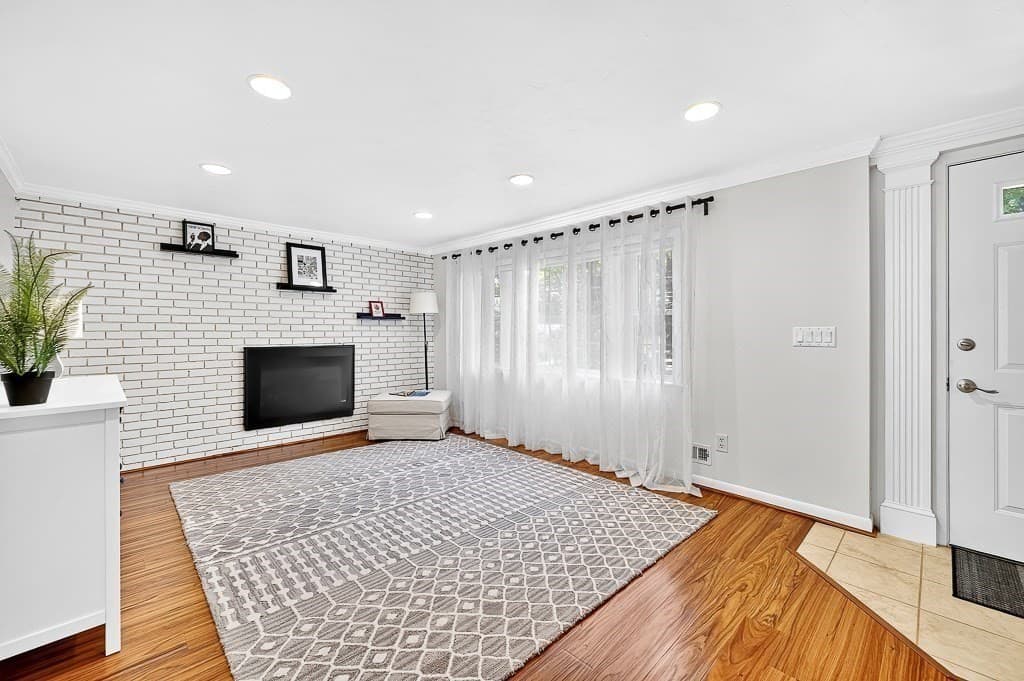 Single Family Residence at 67 Angelica Dr, Framingham MA 01701, Framingham, photo 16 of 42