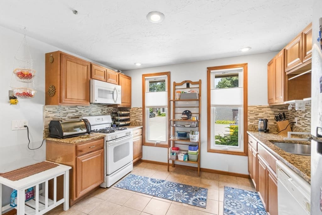 14 Grove Square # 14, Randolph MA 02368 photo 7