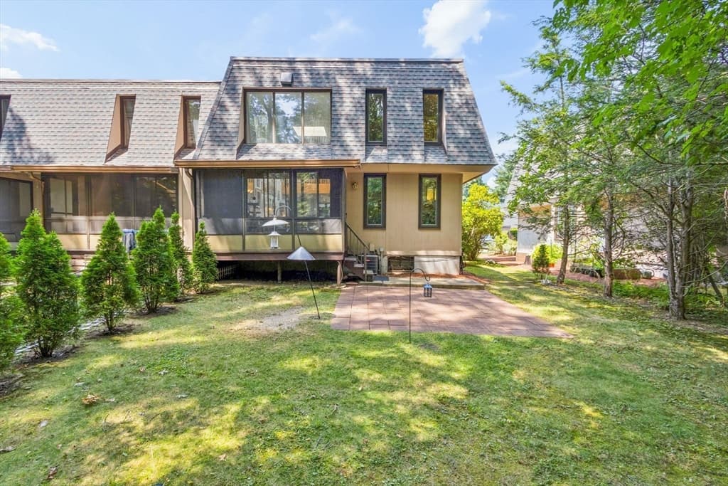 14 Grove Square # 14, Randolph MA 02368 photo 4