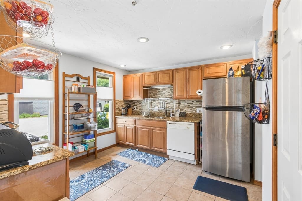 14 Grove Square # 14, Randolph MA 02368 photo 8