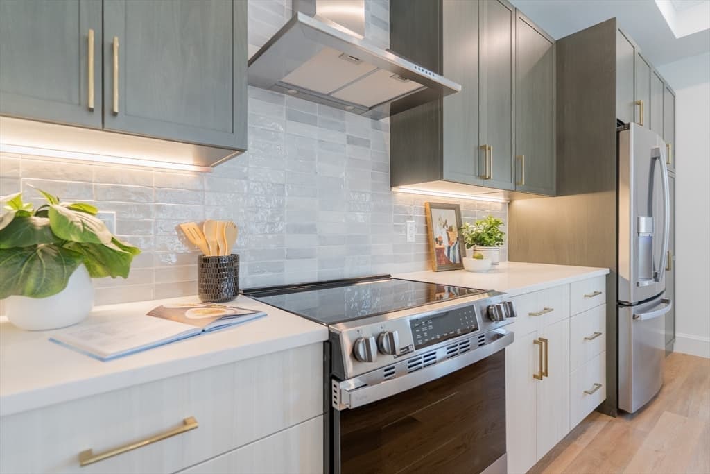 Condominium at 13 Bird St # 2, Boston MA 02125, Boston, photo 8 of 20