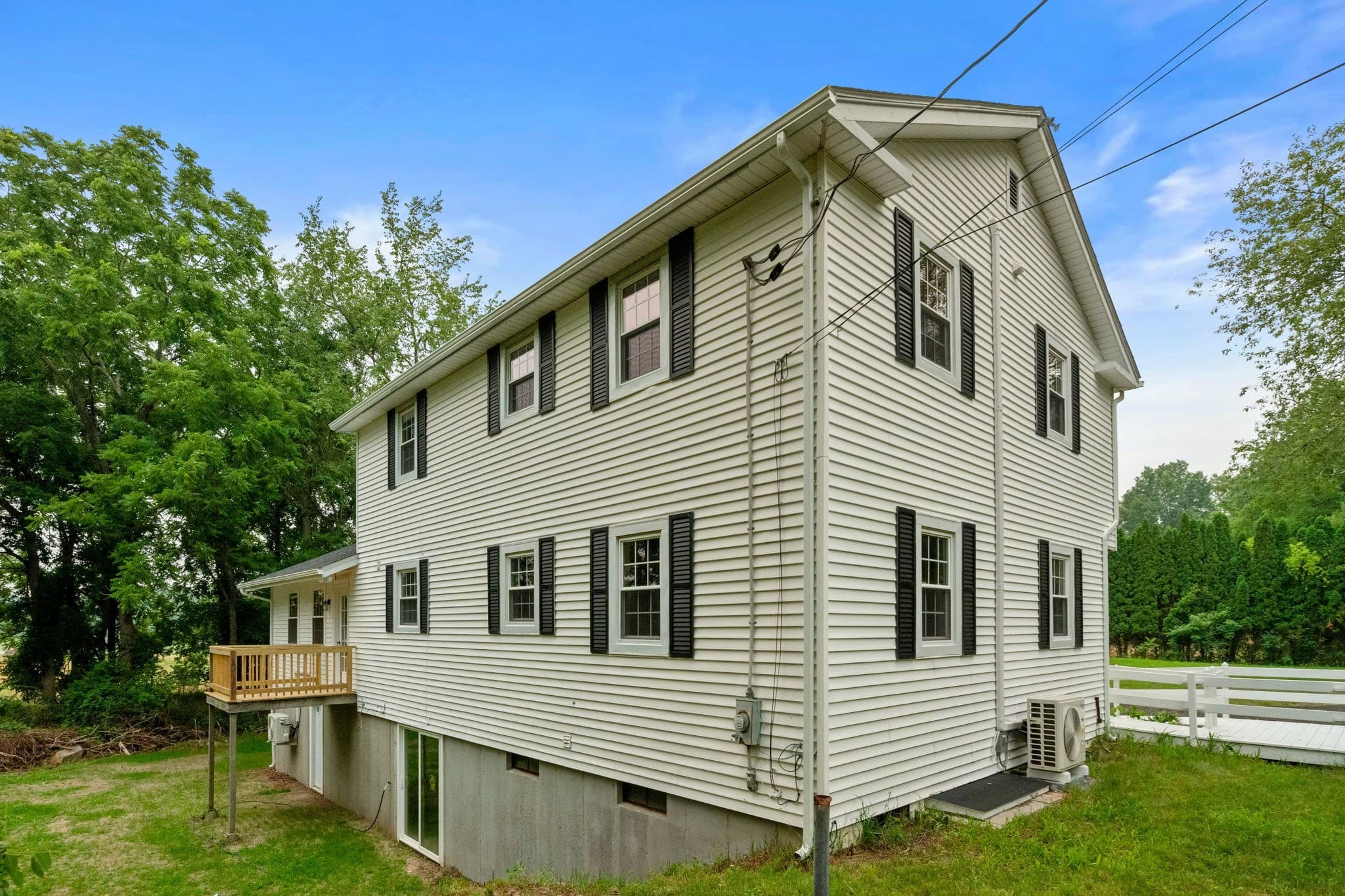 Single Family Residence at 125 Bayview Ave, Berkley MA 02779, Berkley, photo 28 of 39