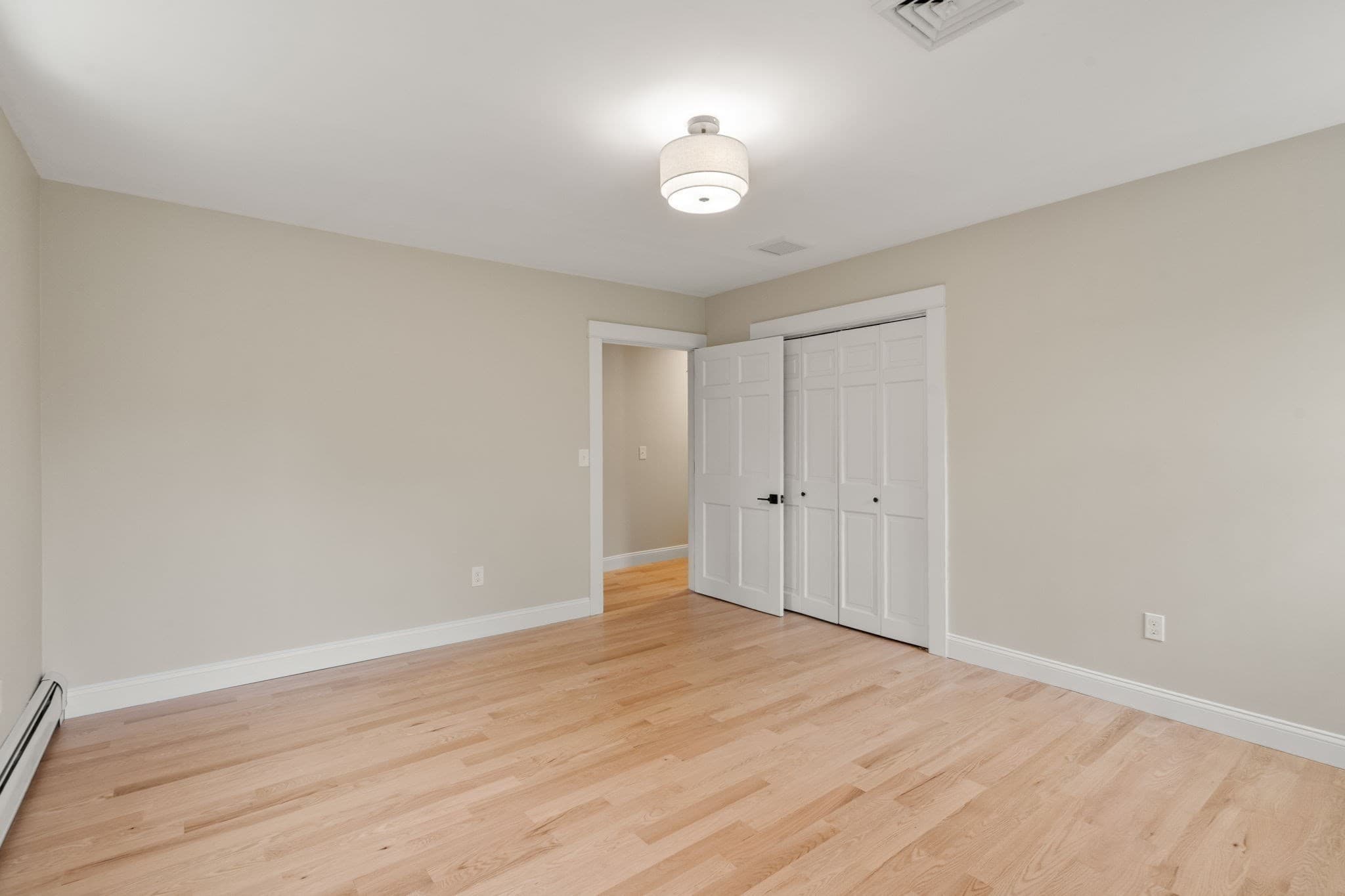 Single Family Residence at 125 Bayview Ave, Berkley MA 02779, Berkley, photo 21 of 39