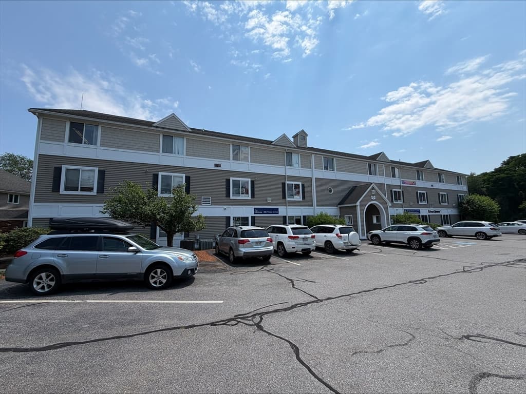 1565 Main St # 2207, Tewksbury MA 01876
