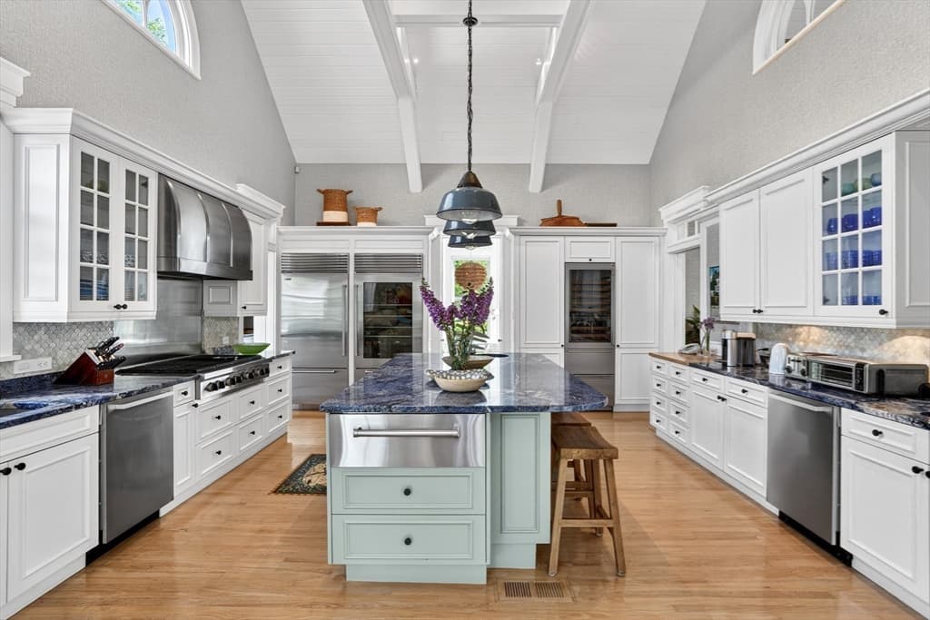 10 & 12 Boldwater Road, Edgartown MA 02539 photo 14