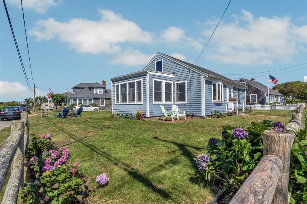 411 Maravista Ave, Falmouth MA 02536 photo 2
