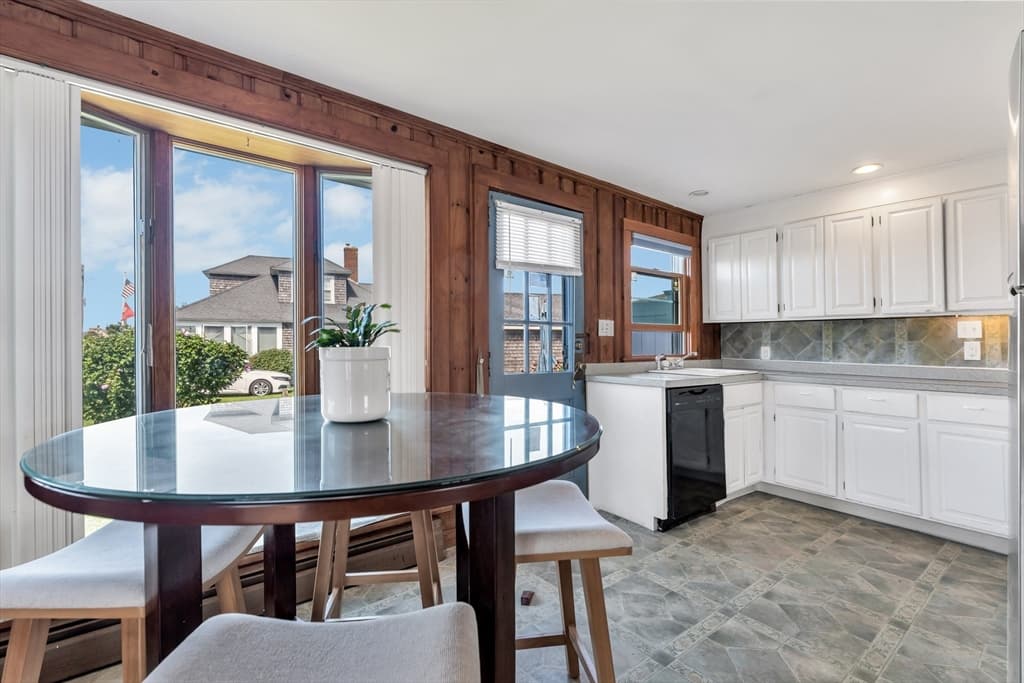 411 Maravista Ave, Falmouth MA 02536 photo 13