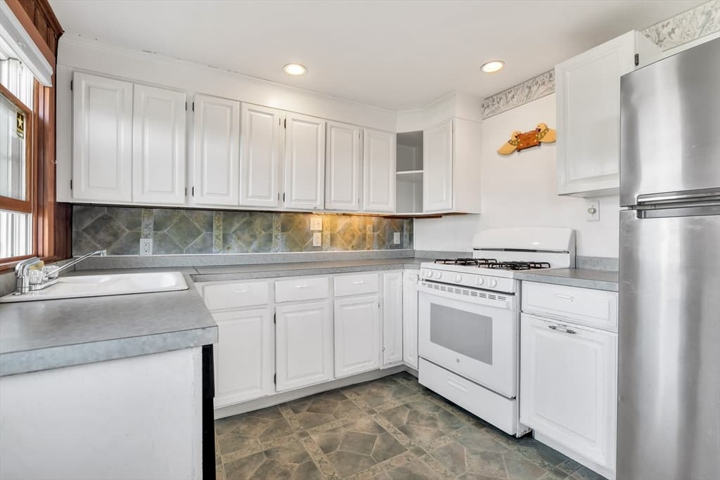 411 Maravista Ave, Falmouth MA 02536 photo 15