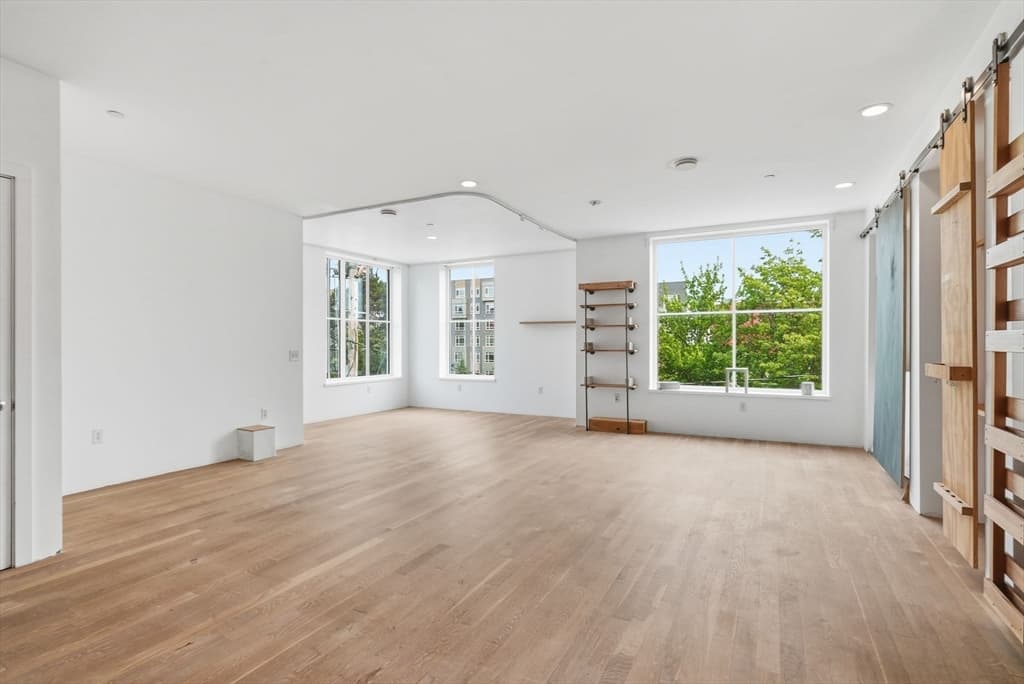 Condominium at 21 Lamartine St # 3, Boston MA 02130, Boston, photo 8 of 16