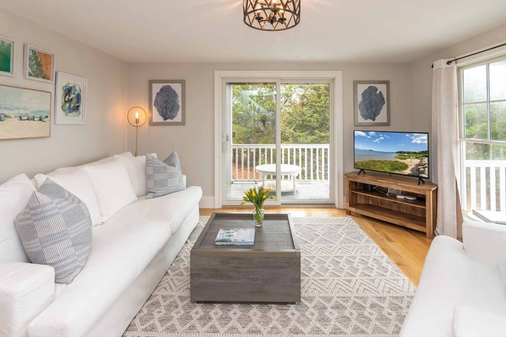 Single Family Residence at 28 Beach Rd, Oak Bluffs MA 02557, photo 16 of 40