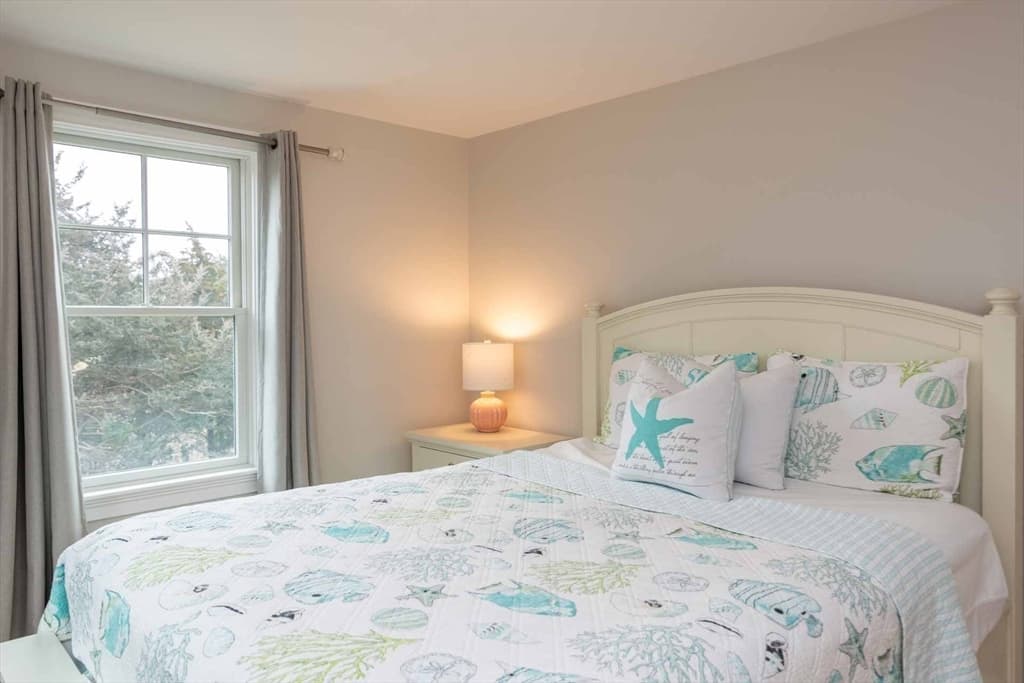 Single Family Residence at 28 Beach Rd, Oak Bluffs MA 02557, photo 31 of 40