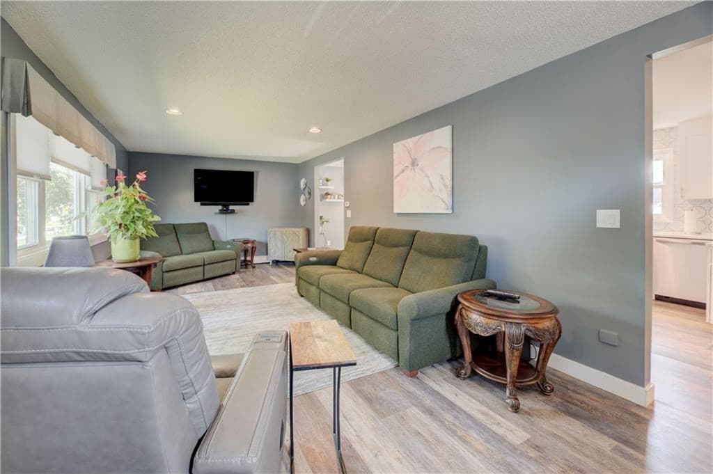16 Arlington Ave, Warren RI 02885 photo 5