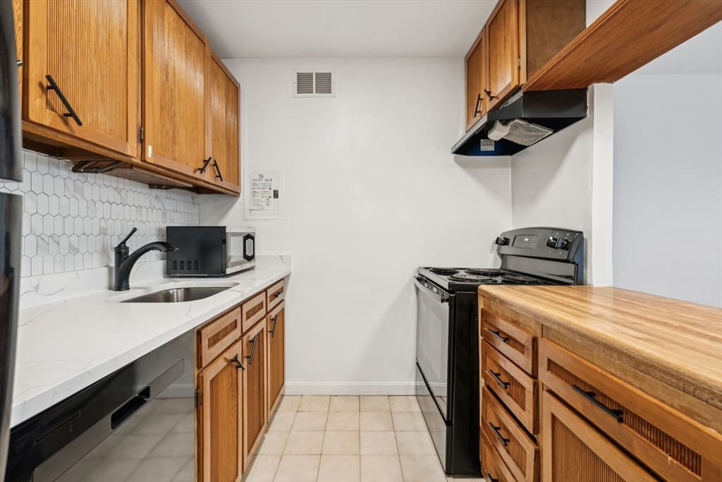 1105 Massachusetts Ave # 6A, Cambridge MA 02138 photo 6