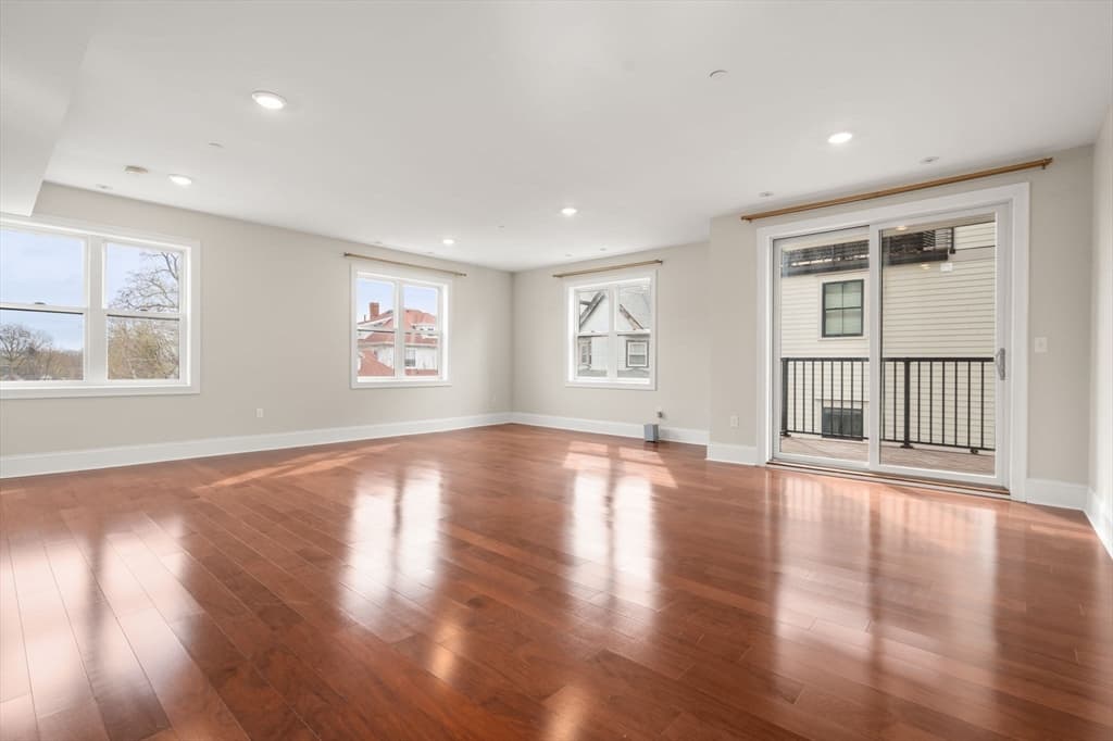 18 Johnson Ave # 3, Quincy MA 02169 photo 8