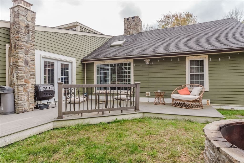 273 Center St, Hanover MA 02339 photo 22
