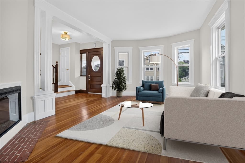 Single Family Residence at 51 Metropolitan Ave, Boston MA 02131, photo 6 of 37