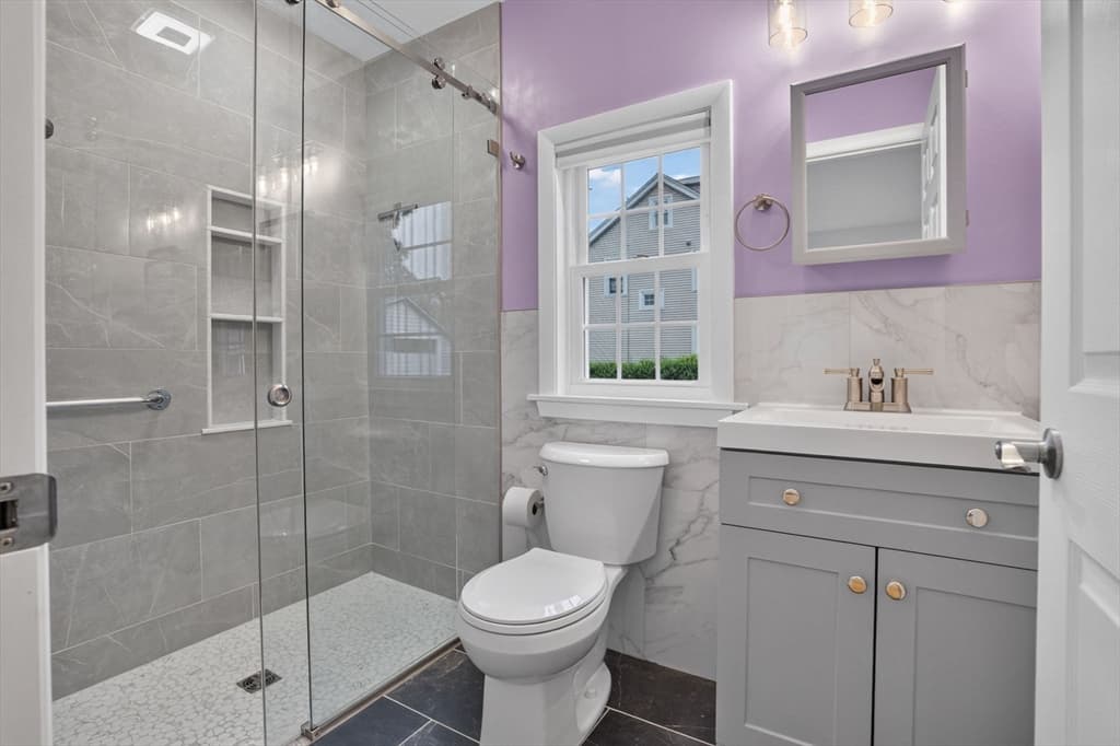 Single Family Residence at 51 Metropolitan Ave, Boston MA 02131, photo 16 of 37