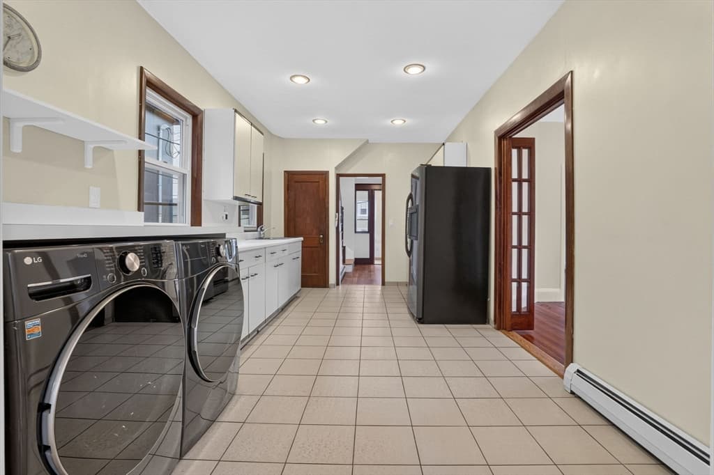 Single Family Residence at 51 Metropolitan Ave, Boston MA 02131, photo 12 of 37