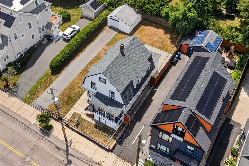 Single Family Residence at 51 Metropolitan Ave, Boston MA 02131, photo 32 of 37