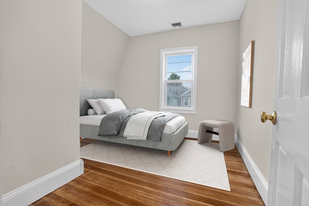 Single Family Residence at 51 Metropolitan Ave, Boston MA 02131, photo 20 of 37
