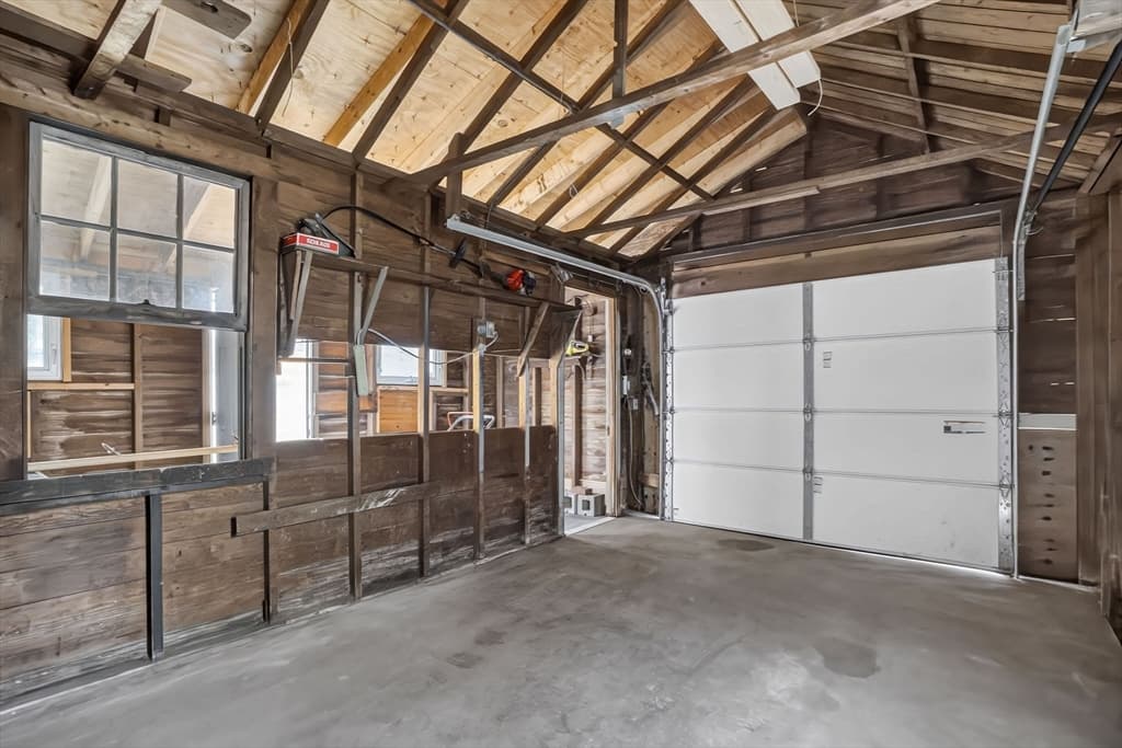 Single Family Residence at 51 Metropolitan Ave, Boston MA 02131, photo 30 of 37