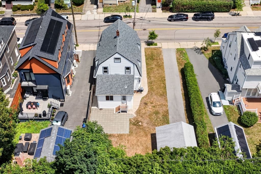 Single Family Residence at 51 Metropolitan Ave, Boston MA 02131, photo 31 of 37